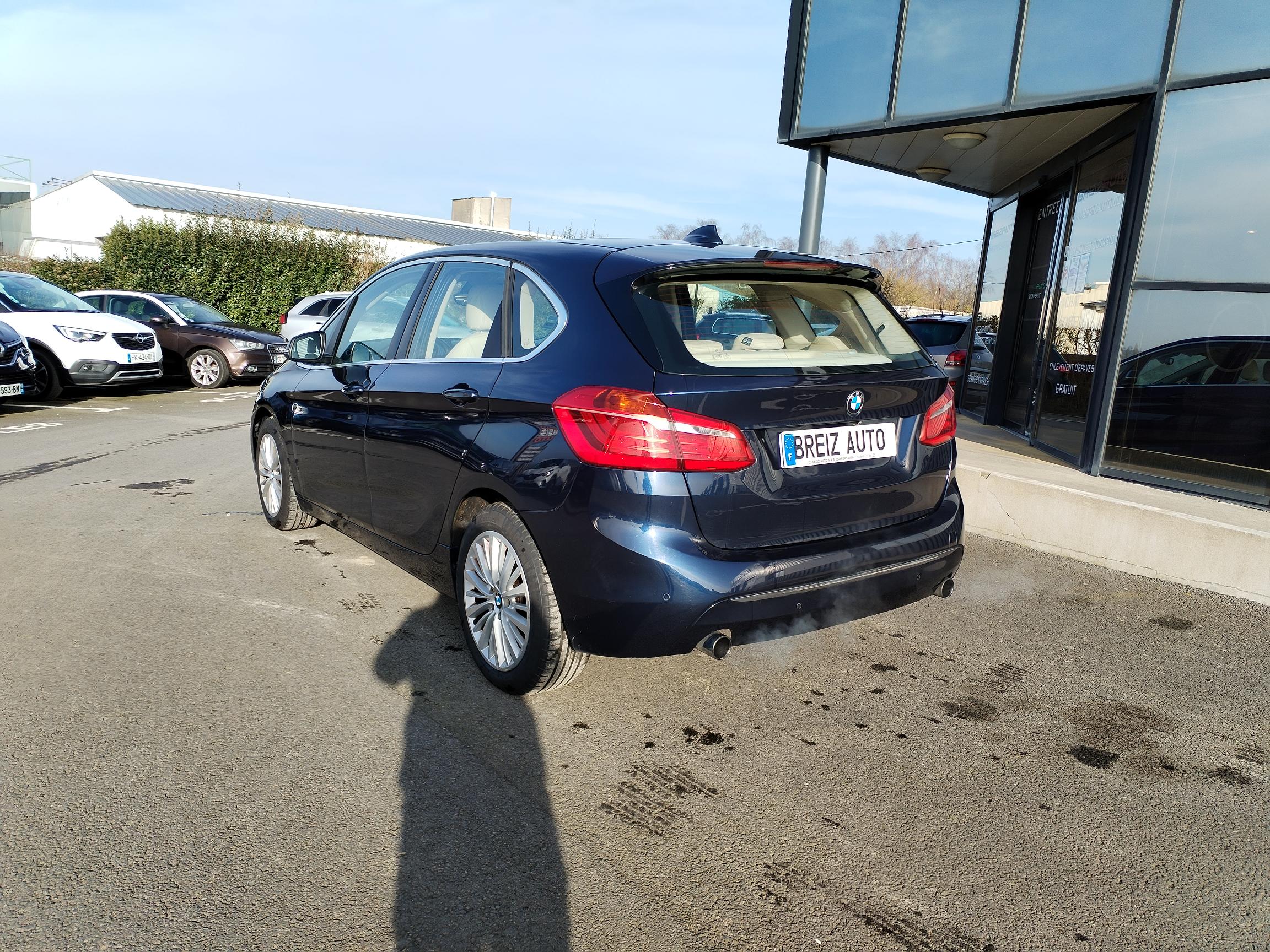 BMW             220 D